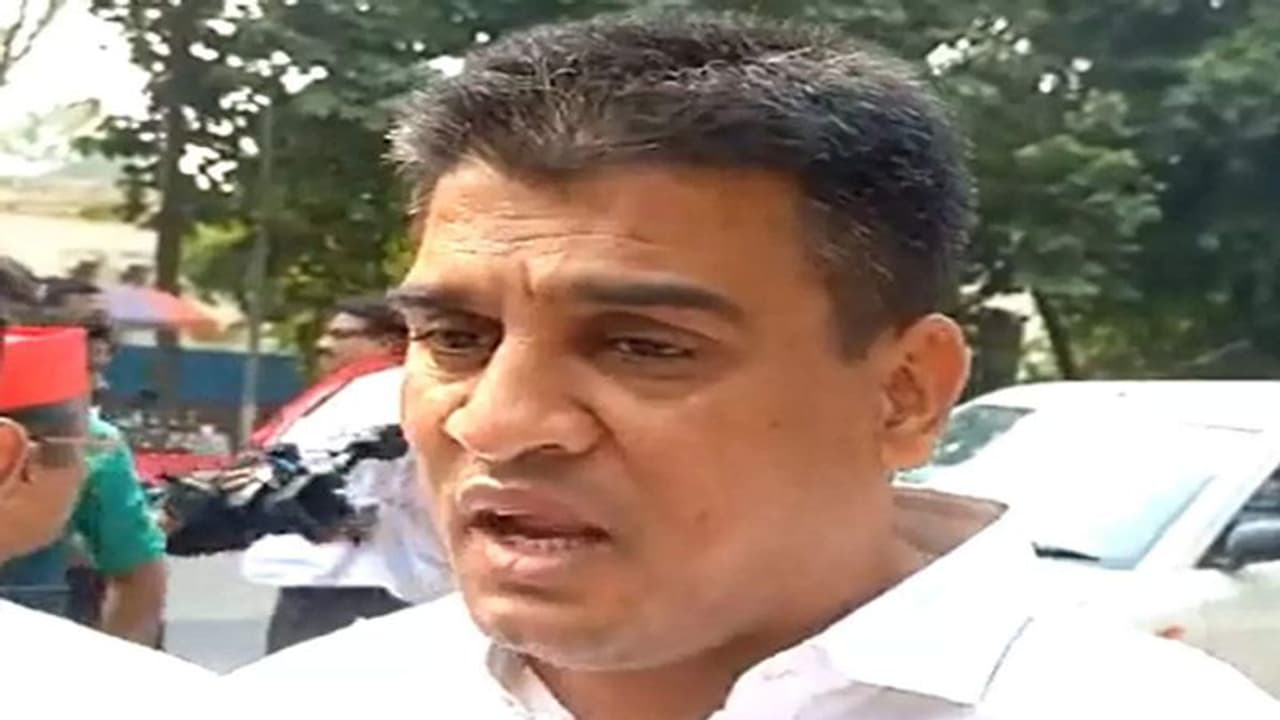 जेल में बंद होने के बाद भी SP विधायक इरफान की बढ़ी मुश्किलें, कानपुर के जाजमऊ थाने में 2 और मुकदमे हुए दर्ज जेल में बंद होने के बाद भी SP विधायक इरफान की बढ़ी मुश्किलें, कानपुर के जाजमऊ थाने में 2 और मुकदमे हुए दर्ज