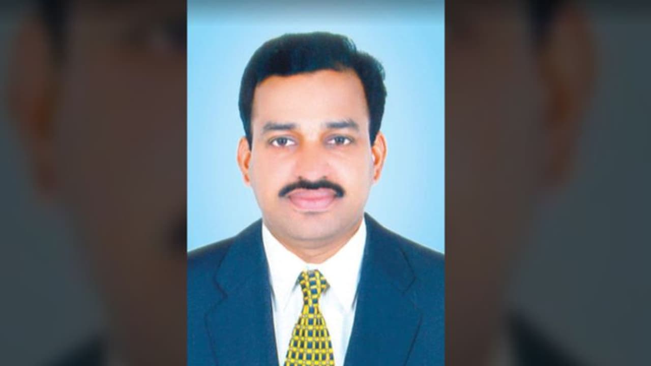 പാചകം ചെയ്യുന്നതിനിടെ ഗ്യാസ് സിലിണ്ടറിന് ലീക്ക്; പൊള്ളലേറ്റ് ചികിത്സയിലായിരുന്ന ഗൃഹനാഥൻ മരിച്ചു പാചകം ചെയ്യുന്നതിനിടെ ഗ്യാസ് സിലിണ്ടറിന് ലീക്ക്; പൊള്ളലേറ്റ് ചികിത്സയിലായിരുന്ന ഗൃഹനാഥൻ മരിച്ചു