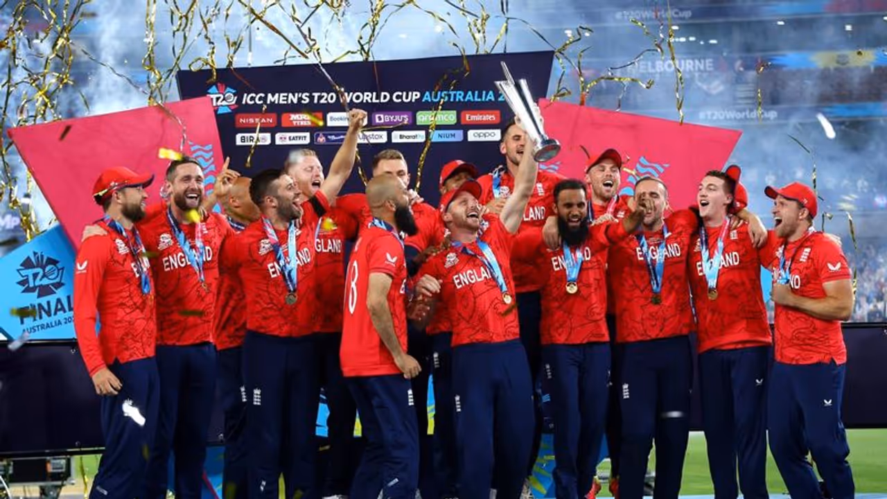 ആരായിക്കും ഐപിഎല്‍ താരലേലത്തിലെ സൂപ്പര്‍സ്റ്റാറുകള്‍? ഇംഗ്ലീഷ് താരങ്ങളുടെ പേര് പറഞ്ഞ് മഞ്ജരേക്കര്‍