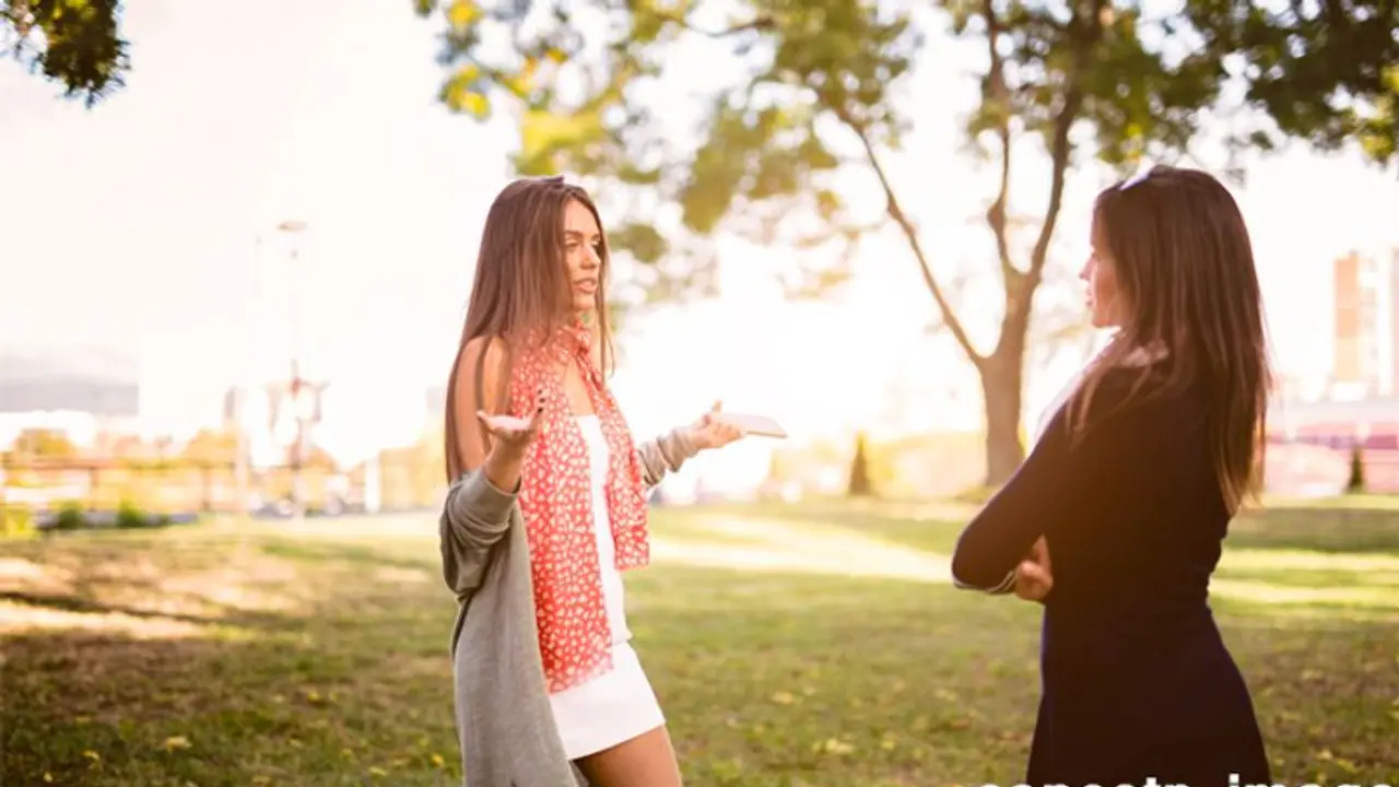 शर्टलेस जीजा पर समंदर किनारे साली को आया 'प्यार', दीदी ने बहन के मंसूबों को पर ऐसे फेर दिया पानी