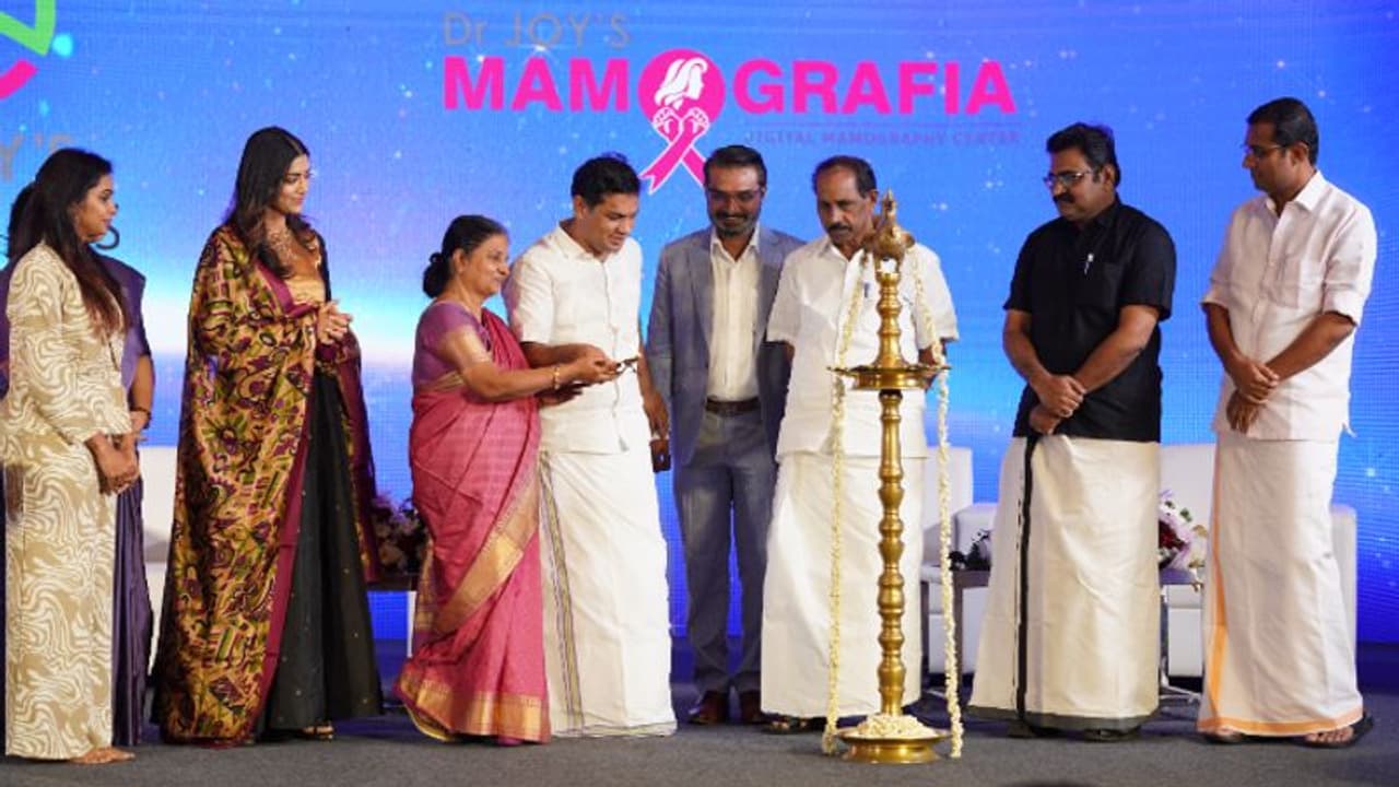 ചുരുങ്ങിയ ചിലവില് സ്തനാര്ബുദം കണ്ടെത്താം; ആരോഗ്യമേഖലിയില് പുത്തന് കാല്വെപ്പിനൊരുങ്ങി ഡോ. അജിത്ത് ജോയ് ചുരുങ്ങിയ ചിലവില് സ്തനാര്ബുദം കണ്ടെത്താം; ആരോഗ്യമേഖലിയില് പുത്തന് കാല്വെപ്പിനൊരുങ്ങി ഡോ. അജിത്ത് ജോയ്