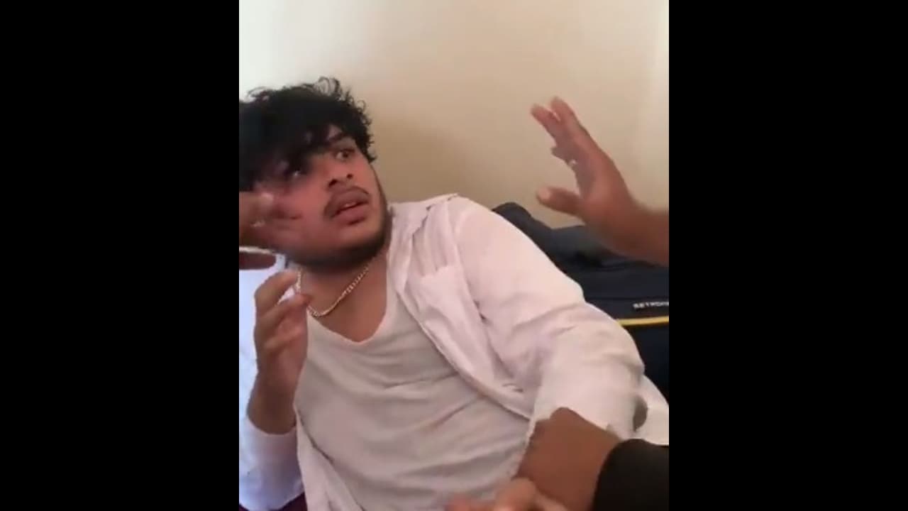 ஐதராபாத் சட்டக் கல்லூரி மாணவர் மீது தாக்குதல்; 5 பேர் கைது; 12 பேர் சஸ்பெண்ட்!! ஐதராபாத் சட்டக் கல்லூரி மாணவர் மீது தாக்குதல்; 5 பேர் கைது; 12 பேர் சஸ்பெண்ட்!!