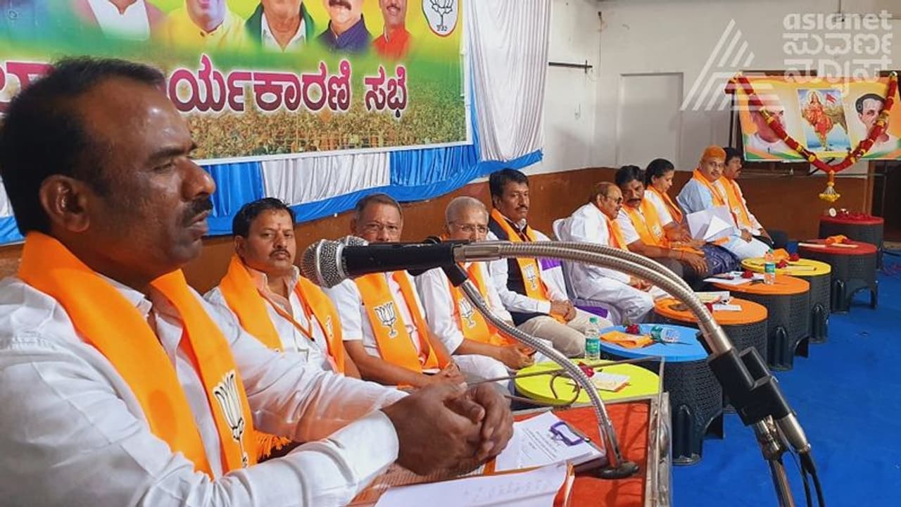 ಜೆಡಿಎಸ್ನದ್ದು ಮೊಸರಲ್ಲಿ ಕಲ್ಲು ಹುಡುಕುವ ಯತ್ನ: ರವಿಕುಮಾರ್ ಜೆಡಿಎಸ್ನದ್ದು ಮೊಸರಲ್ಲಿ ಕಲ್ಲು ಹುಡುಕುವ ಯತ್ನ: ರವಿಕುಮಾರ್