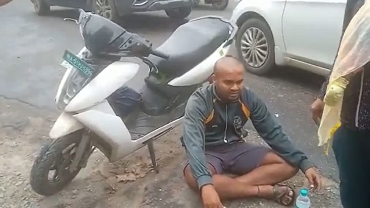 Bengaluru man protests on road after accident due to pothole; watch video