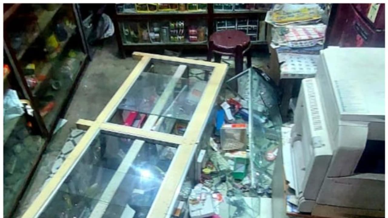 ബൈക്കിലെത്തി മാല മോഷണം; കടയുടമയുടെ ആറ് പവന്റെ മാല കവർന്നു; പ്രതികൾക്കായി അന്വേഷണം