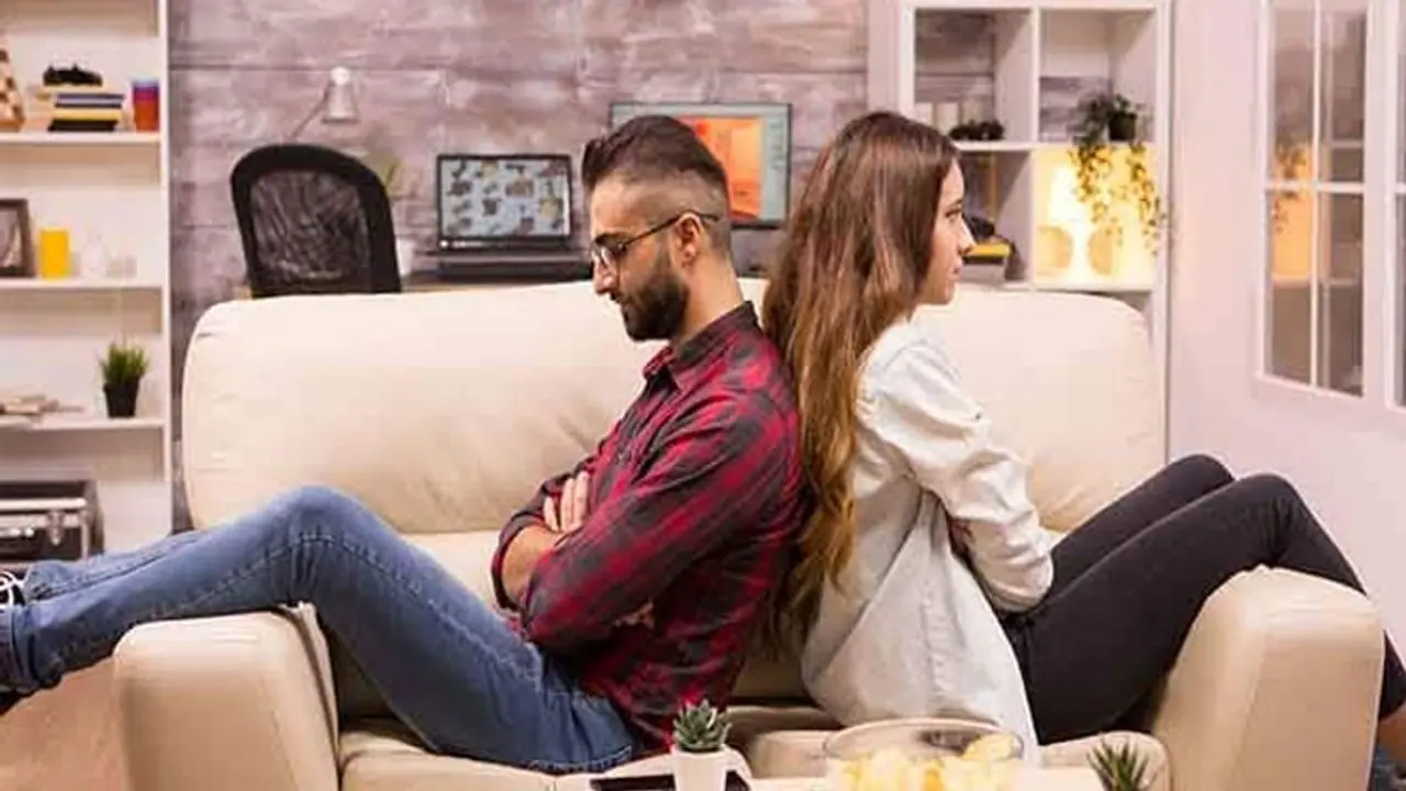 लिव इन रिलेशनशिप में इन वजह से आ सकती है कड़वाहट, भूलकर भी ना करें यह गलतियां