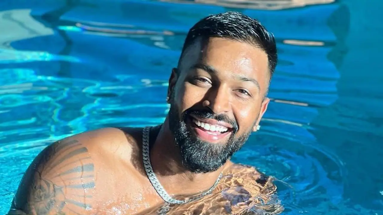 नए जॉब असाइनमेंट से पहले पूल में कूल होते नजर आए हार्दिक पंड्या, न्यूजीलैंड के खिलाफ टी20 टीम के हैं कैप्टन