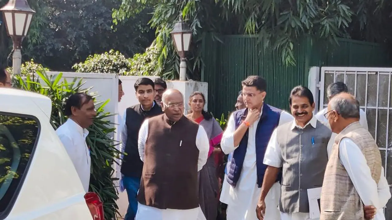 ಇಂದಿನಿಂದ 3 ದಿನ ಕಾಂಗ್ರೆಸ್ ಮಹಾಧಿವೇಶನ: ಲೋಕಸಭೆ, ವಿಧಾನಸಭೆ ಚುನಾವಣೆಗೆ ರಣನೀತಿ ಸೃಷ್ಟಿ ಇಂದಿನಿಂದ 3 ದಿನ ಕಾಂಗ್ರೆಸ್ ಮಹಾಧಿವೇಶನ: ಲೋಕಸಭೆ, ವಿಧಾನಸಭೆ ಚುನಾವಣೆಗೆ ರಣನೀತಿ ಸೃಷ್ಟಿ