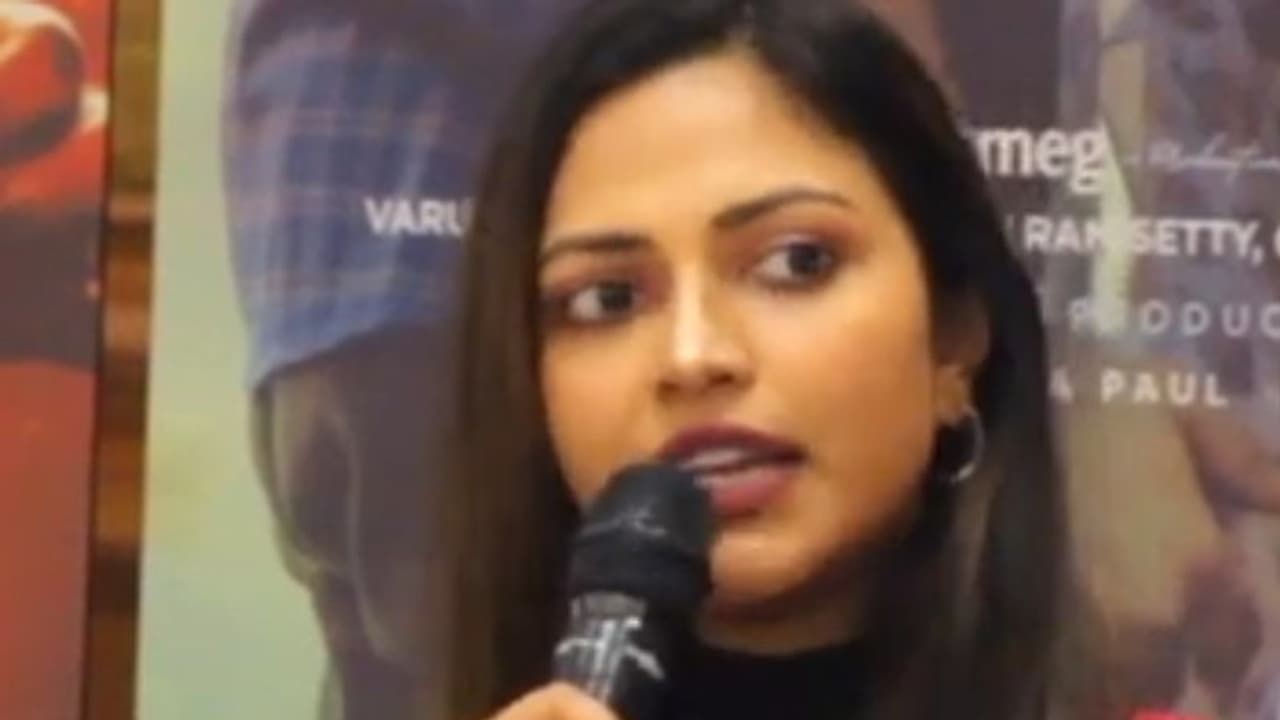 'ഡബ്ല്യുസിസി'യെ വിലയിരുത്താൻ ആളല്ല ഞാൻ', അത്തരമൊരു കൂട്ടായ്‍മ നല്ലതാണെന്നും അമലാ പോള്‍