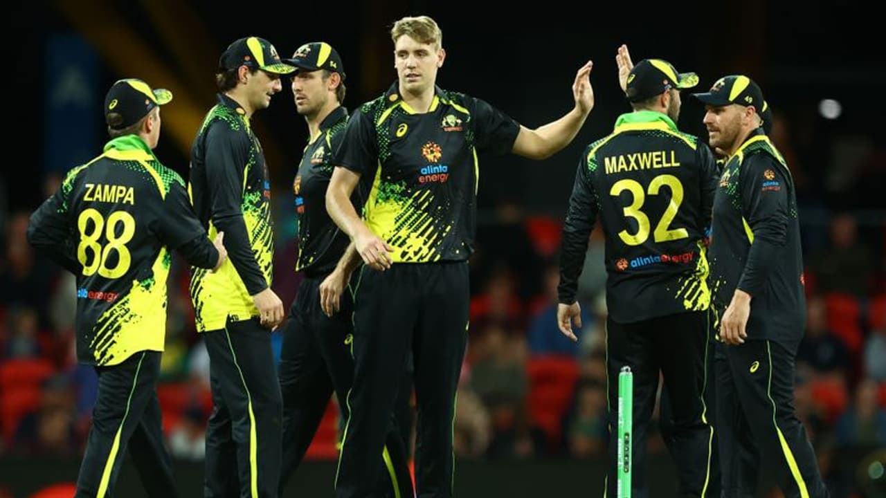 ഐപിഎല്‍ ലേലത്തിലെ ടോപ് 3 വിദേശ താരങ്ങളെ തെരഞ്ഞെടുത്ത് ആകാശ് ചോപ്ര, ഇന്ത്യന്‍ താരങ്ങളില്‍ സര്‍പ്രൈസ്