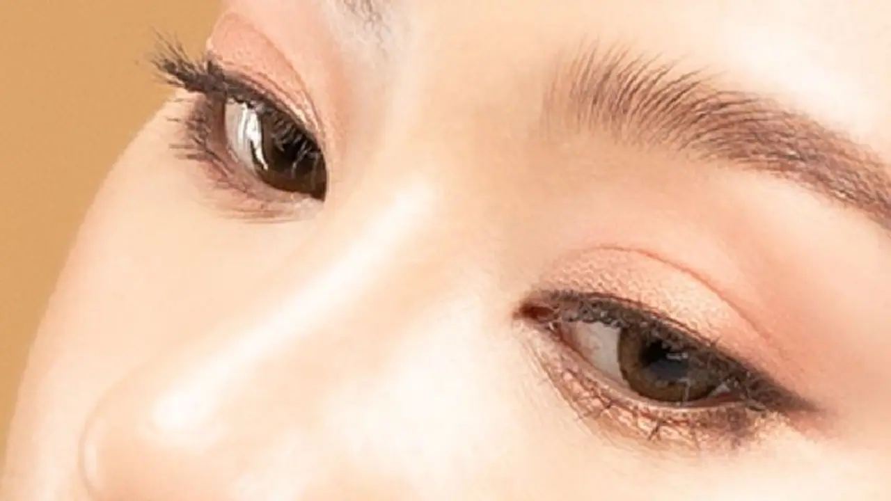 കണ്ണിന് ഭംഗി പോര! 9 വയസുകാരിക്ക് പ്ലാസ്റ്റിക് സര്ജറി നടത്താനൊരുങ്ങിയ അമ്മ പിടിയില് കണ്ണിന് ഭംഗി പോര! 9 വയസുകാരിക്ക് പ്ലാസ്റ്റിക് സര്ജറി നടത്താനൊരുങ്ങിയ അമ്മ പിടിയില്