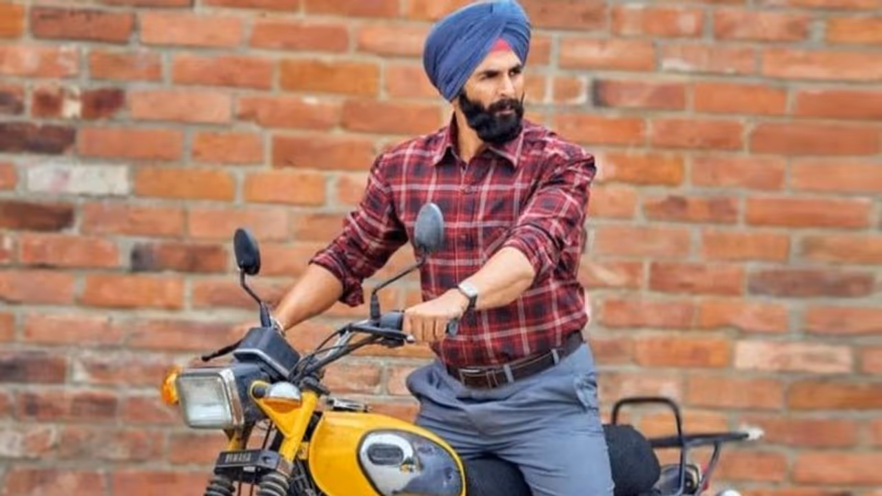 FLOP अक्षय कुमार ने शेयर की नई फिल्म की डिटेल, भड़के फैन्स बोले कुछ भी मूवी लेकर आते हो FLOP अक्षय कुमार ने शेयर की नई फिल्म की डिटेल, भड़के फैन्स बोले कुछ भी मूवी लेकर आते हो