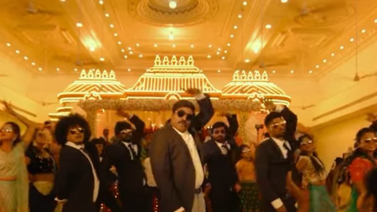 ഉദിത് നാരായണന്റെ ആലാപനം, വിജയ് സേതുപതിയുടെ 'ഡിഎസ്പി'യിലെ ഗാനം പുറത്ത് ഉദിത് നാരായണന്റെ ആലാപനം, വിജയ് സേതുപതിയുടെ 'ഡിഎസ്പി'യിലെ ഗാനം പുറത്ത്