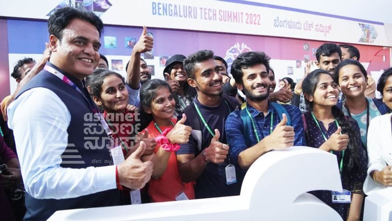 ವಿದ್ಯುನ್ಮಾನ ವಲಯದಲ್ಲಿ 36000 ಕೋಟಿ ಹೂಡಿಕೆ: ಸಚಿವ ಅಶ್ವತ್ಥ್ ನಾರಾಯಣ ವಿದ್ಯುನ್ಮಾನ ವಲಯದಲ್ಲಿ 36000 ಕೋಟಿ ಹೂಡಿಕೆ: ಸಚಿವ ಅಶ್ವತ್ಥ್ ನಾರಾಯಣ