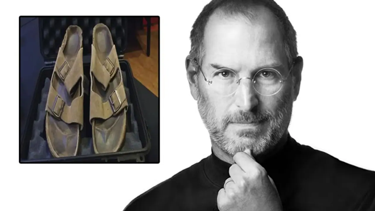 1.77 करोड़ में नीलाम हुआ Steve Jobs का घिसा हुए चप्पल, जानें इसकी खासियत
