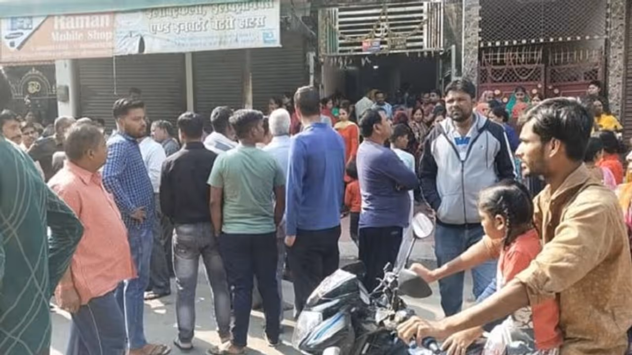 'अलविदा' का स्टेटस लगा पिता को किया फोन, थोड़ी देर बाद प्रतियोगी परीक्षाओं की तैयारी कर रहे छात्र ने की सुसाइड 'अलविदा' का स्टेटस लगा पिता को किया फोन, थोड़ी देर बाद प्रतियोगी परीक्षाओं की तैयारी कर रहे छात्र ने की सुसाइड