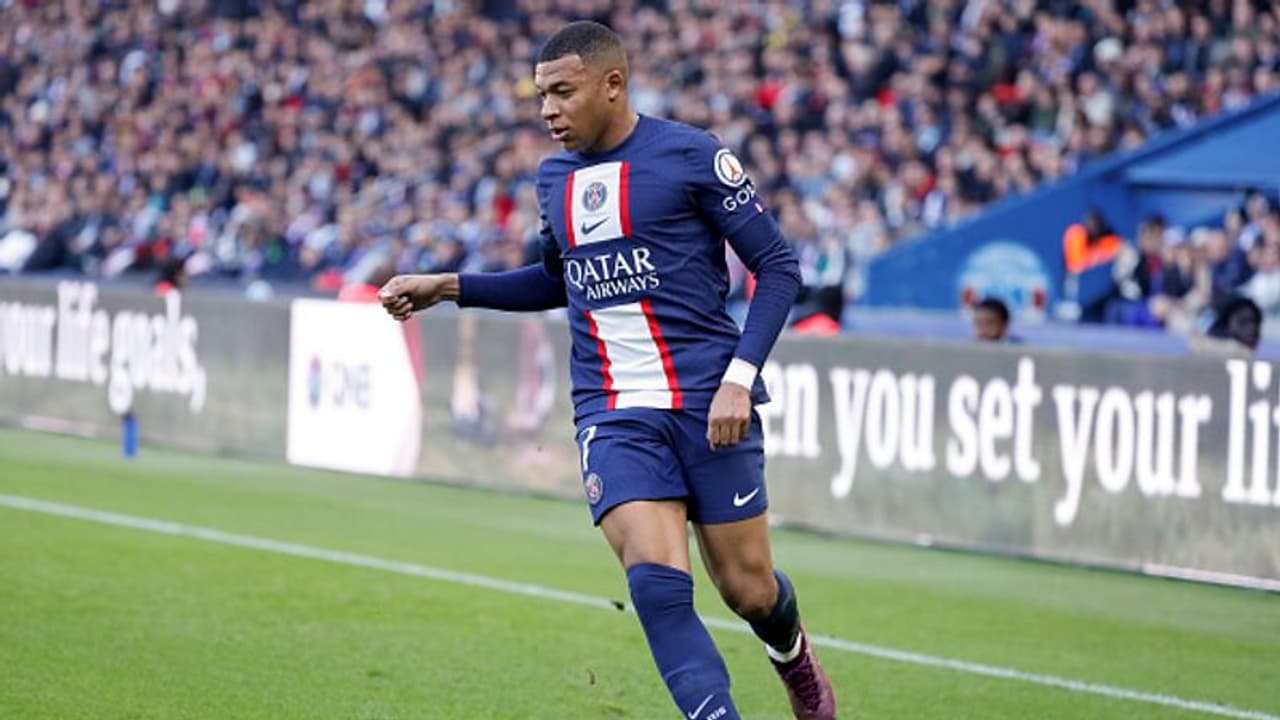 തോല്‍വി തളര്‍ത്തിയില്ല! പത്ത് ദിവസത്തെ അവധി പോലും റദ്ദാക്കി എംബാപ്പെ; പാരീസില്‍ തിരിച്ചെത്തി