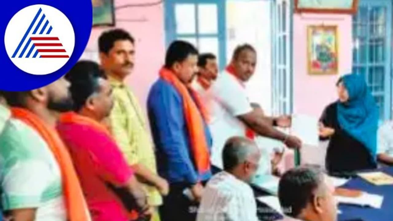 ಅಸ್ಸಾಂ, ಬಾಂಗ್ಲಾ ನಿವಾಸಿಗಳ ಮೇಲೆ ಕ್ರಮಕೈಗೊಳ್ಳಿ: ಹಿಂಜಾವೇ ಮನವಿ ಅಸ್ಸಾಂ, ಬಾಂಗ್ಲಾ ನಿವಾಸಿಗಳ ಮೇಲೆ ಕ್ರಮಕೈಗೊಳ್ಳಿ: ಹಿಂಜಾವೇ ಮನವಿ