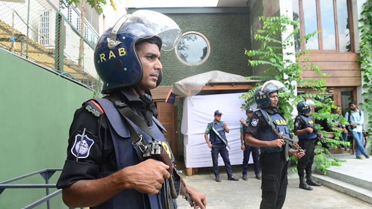 തീവ്രവാദം ശക്തിപ്പെടുന്നു; 200 തീവ്രവാദികള്ക്കായി വലവിരിച്ച് ബംഗ്ലാദേശ് സര്ക്കാര് തീവ്രവാദം ശക്തിപ്പെടുന്നു; 200 തീവ്രവാദികള്ക്കായി വലവിരിച്ച് ബംഗ്ലാദേശ് സര്ക്കാര്