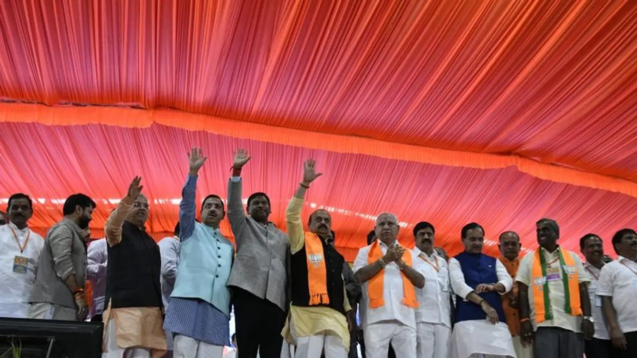 Ballari ST Convention: ನಮ್ಮ ಜನಾಂಗದ ಋಣ ತೀರಿಸಿದ್ದೇನೆ ಸಚಿವ ಶ್ರೀರಾಮುಲು Ballari ST Convention: ನಮ್ಮ ಜನಾಂಗದ ಋಣ ತೀರಿಸಿದ್ದೇನೆ ಸಚಿವ ಶ್ರೀರಾಮುಲು