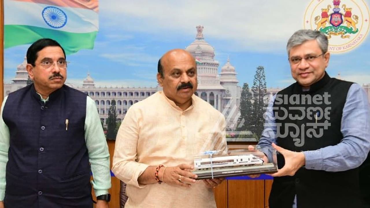 ರೈಲು ಯೋಜನೆಗಳ ಜಾರಿಗೆ ಜಂಟಿ ತಂಡ: ಸಿಎಂ, ರೈಲ್ವೆ ಸಚಿವ ನಿರ್ಧಾರ