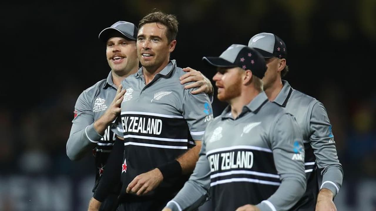 മലിംഗക്കുശേഷം ടി20യില് ആദ്യം; ചരിത്രനേട്ടവുമായി ടിം സൗത്തി മലിംഗക്കുശേഷം ടി20യില് ആദ്യം; ചരിത്രനേട്ടവുമായി ടിം സൗത്തി