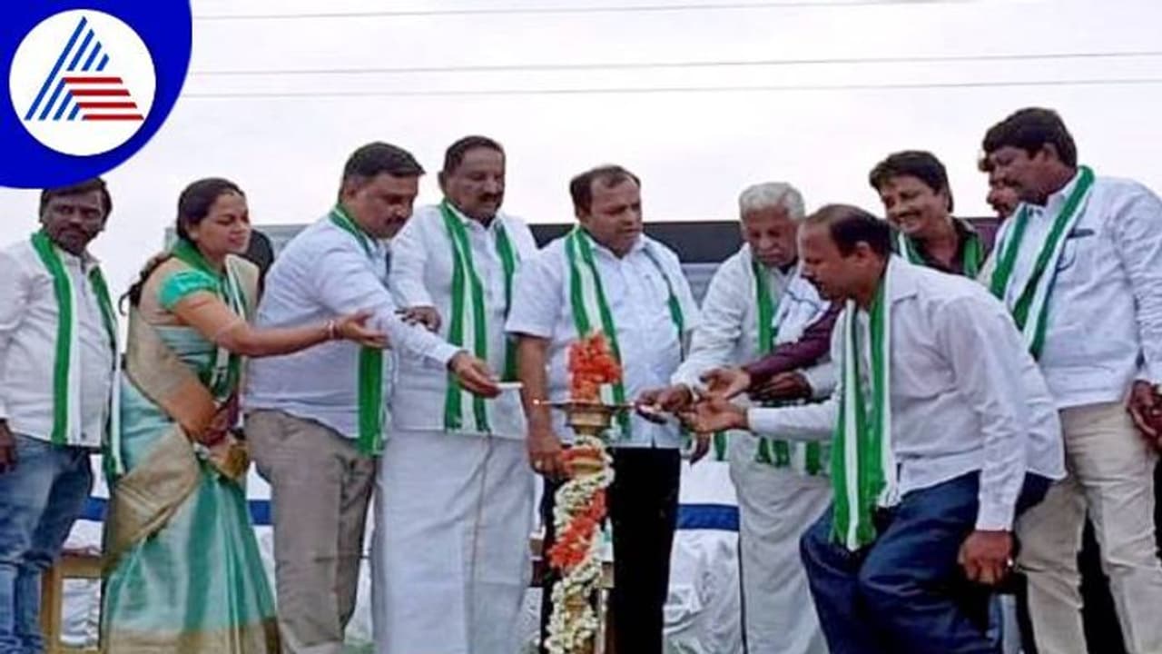 ಪಂಚರತ್ನ ಯಾತ್ರೆ: 'ಜೆಡಿಎಸ್ ಬಲವರ್ಧನೆಗೆ ಸಂಘಟಿತ ಪ್ರಯತ್ನ ಅಗತ್ಯ' ಪಂಚರತ್ನ ಯಾತ್ರೆ: 'ಜೆಡಿಎಸ್ ಬಲವರ್ಧನೆಗೆ ಸಂಘಟಿತ ಪ್ರಯತ್ನ ಅಗತ್ಯ'