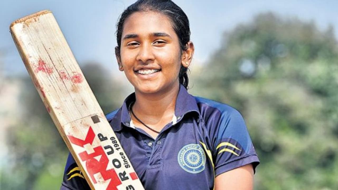 భారత జట్టులోకి తెలంగాణ అమ్మాయి.. మిథాలీ వారసురాలిగా త్రిషా.. భారత జట్టులోకి తెలంగాణ అమ్మాయి.. మిథాలీ వారసురాలిగా త్రిషా..