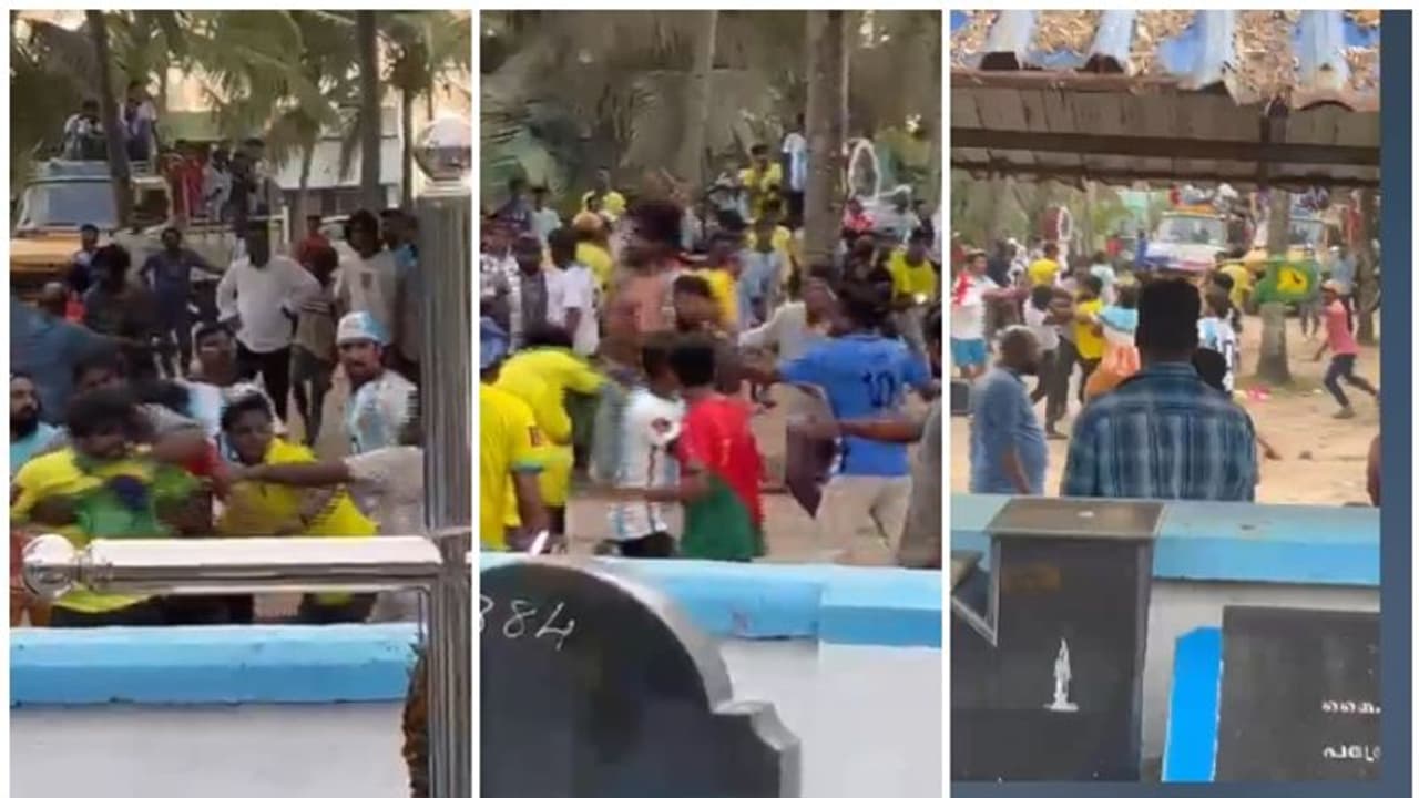 ലോകകപ്പ് ഫുട്ബോൾ ആവേശം അതിര് കടന്നു; കൊല്ലത്ത് ആരാധകർ തമ്മിൽ 'കൂട്ടത്തല്ല്' ലോകകപ്പ് ഫുട്ബോൾ ആവേശം അതിര് കടന്നു; കൊല്ലത്ത് ആരാധകർ തമ്മിൽ 'കൂട്ടത്തല്ല്'