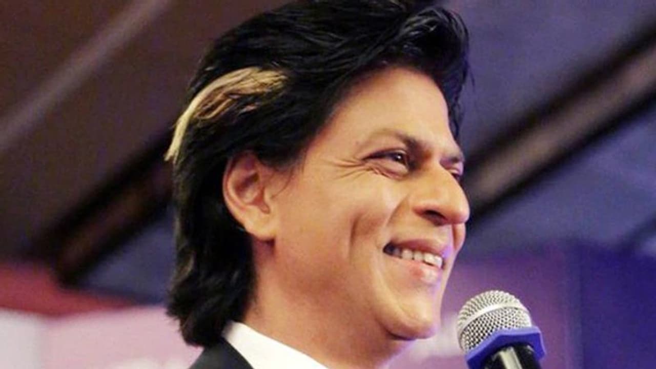 5 साल से एक हिट के लिए तरस रहे शाहरुख़ खान का होगा सम्मान, दुबई में दिया जाएगा यह अवॉर्ड 5 साल से एक हिट के लिए तरस रहे शाहरुख़ खान का होगा सम्मान, दुबई में दिया जाएगा यह अवॉर्ड