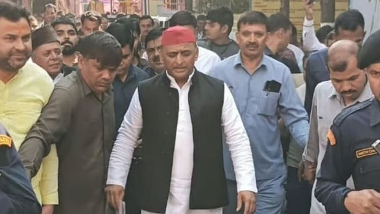 यादवलैंड में नए सिरे से सियासी जमीन तैयार कर रहे अखिलेश यादव, जानिए क्या है कारण यादवलैंड में नए सिरे से सियासी जमीन तैयार कर रहे अखिलेश यादव, जानिए क्या है कारण