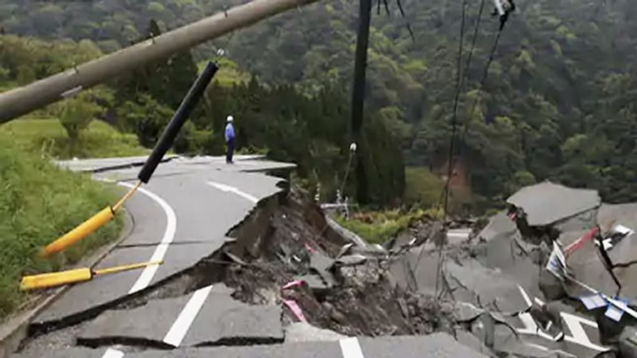 ಇಂಡೋನೇಷ್ಯಾದಲ್ಲಿ ಮತ್ತೆ ಕಂಪಿಸಿದ ಭೂಮಿ: 7.0 ತೀವ್ರತೆ ದಾಖಲು ಇಂಡೋನೇಷ್ಯಾದಲ್ಲಿ ಮತ್ತೆ ಕಂಪಿಸಿದ ಭೂಮಿ: 7.0 ತೀವ್ರತೆ ದಾಖಲು