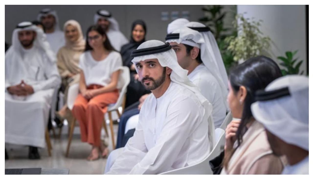 മികച്ച 50 വിദ്യാര്ത്ഥികള്ക്ക് സ്കോളര്ഷിപ്പും സാമ്പത്തിക സഹായവും നല്കാന് ഉത്തരവിട്ട് ശൈഖ് ഹംദാന് മികച്ച 50 വിദ്യാര്ത്ഥികള്ക്ക് സ്കോളര്ഷിപ്പും സാമ്പത്തിക സഹായവും നല്കാന് ഉത്തരവിട്ട് ശൈഖ് ഹംദാന്