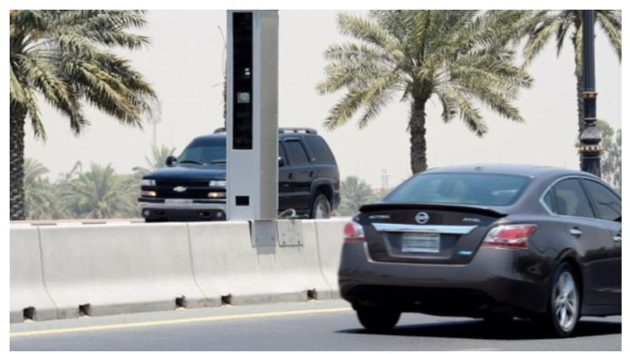 ട്രാഫിക് പിഴയില് 50 ശതമാനം ഇളവ് പ്രഖ്യാപിച്ച് മറ്റൊരു എമിറേറ്റ് കൂടി ട്രാഫിക് പിഴയില് 50 ശതമാനം ഇളവ് പ്രഖ്യാപിച്ച് മറ്റൊരു എമിറേറ്റ് കൂടി