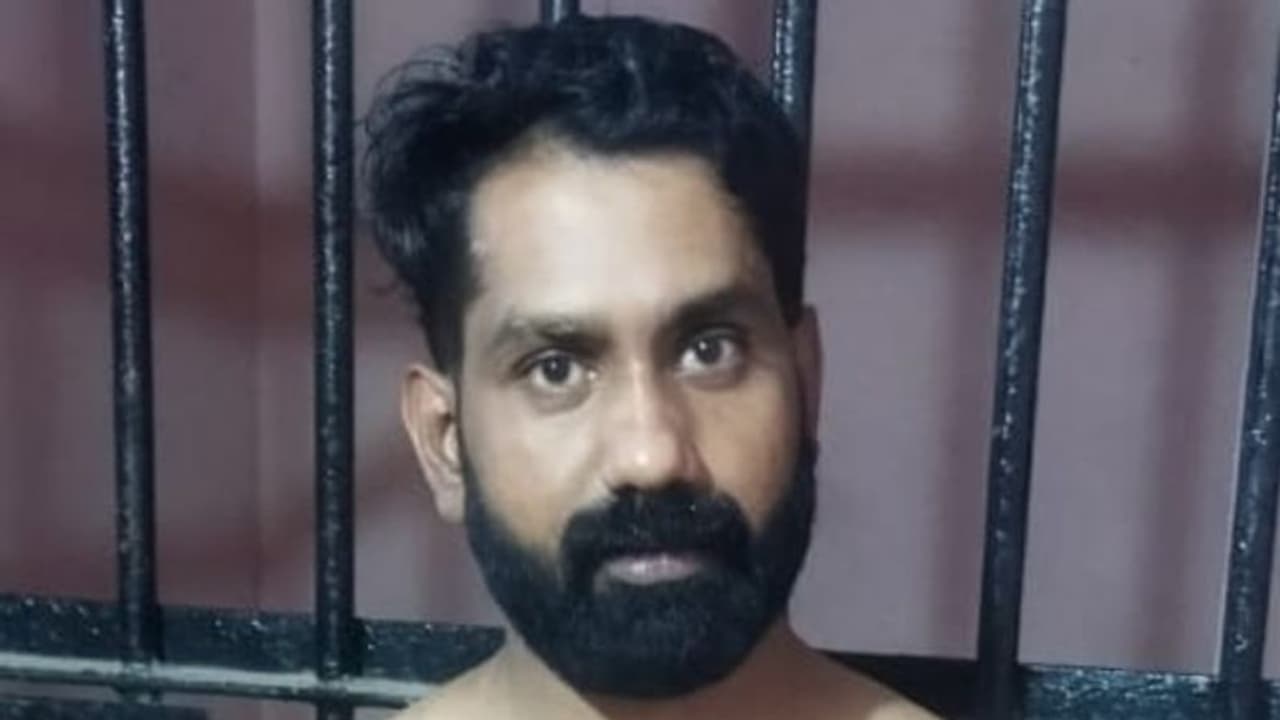 പോക്സോയും വധശ്രമവും അടക്കം കേസുകൾ അനവധി, പ്രതിയെ കാപ്പ ചുമത്തി ജയിലിൽ അടച്ചു പോക്സോയും വധശ്രമവും അടക്കം കേസുകൾ അനവധി, പ്രതിയെ കാപ്പ ചുമത്തി ജയിലിൽ അടച്ചു