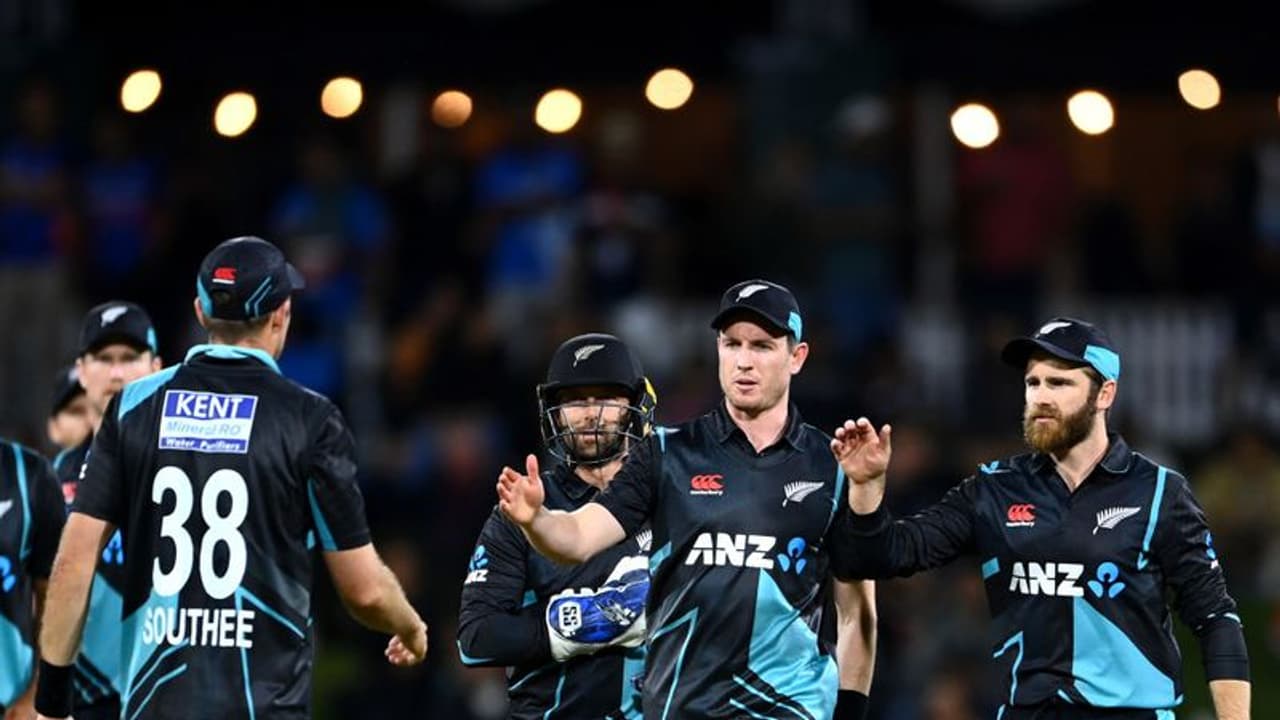 ഇന്ത്യക്കെതിരെ മൂന്നാം ടി20ക്കിറങ്ങുന്ന ന്യൂസിലന്ഡിന് കനത്ത തിരിച്ചടി ഇന്ത്യക്കെതിരെ മൂന്നാം ടി20ക്കിറങ്ങുന്ന ന്യൂസിലന്ഡിന് കനത്ത തിരിച്ചടി