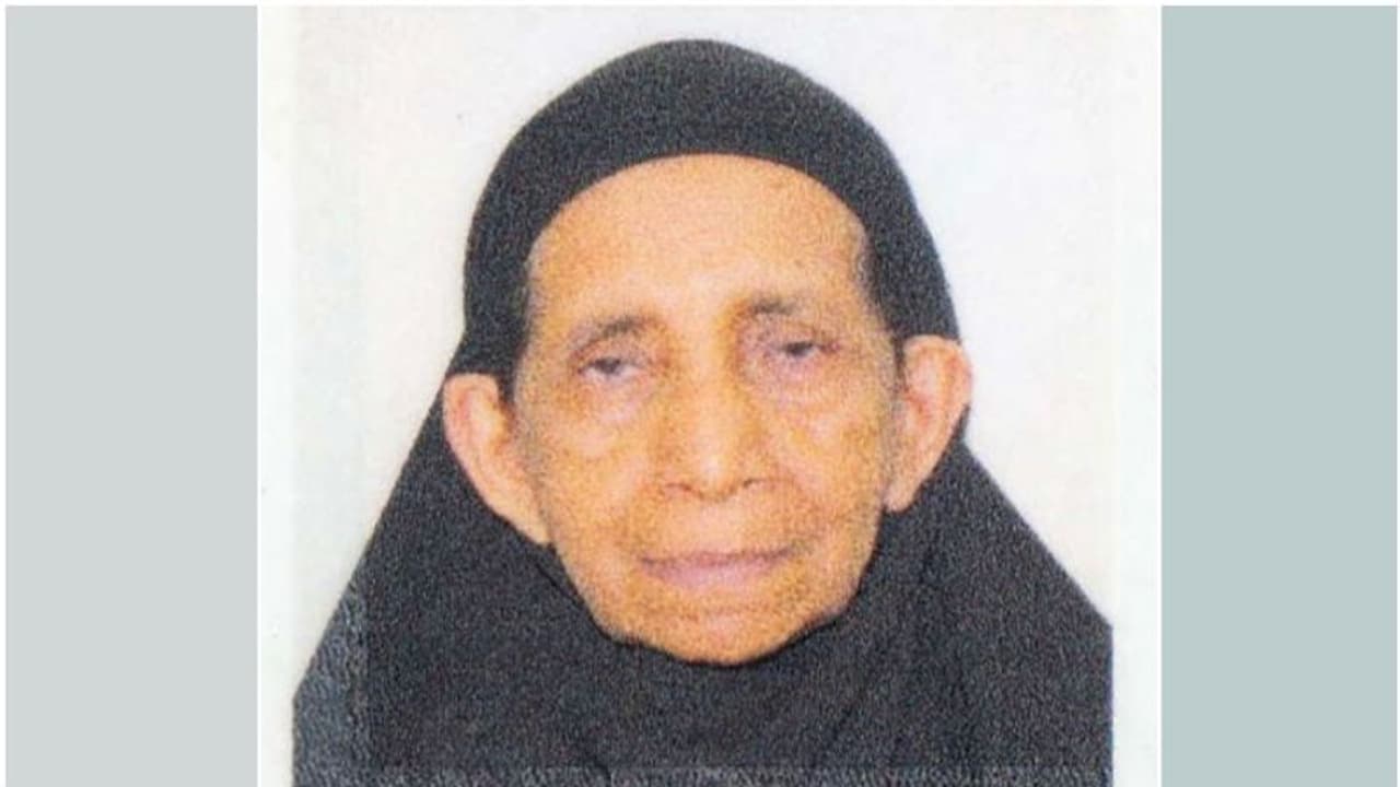 മലയാളി ഉംറ തീർഥാടക നാട്ടിലേക്കുള്ള യാത്രക്കിടെ മരിച്ചു മലയാളി ഉംറ തീർഥാടക നാട്ടിലേക്കുള്ള യാത്രക്കിടെ മരിച്ചു