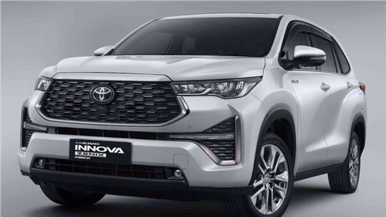 പുത്തൻ ഇന്നോവ ഇവിടെ അവതരിച്ചു, മൂന്നുനാള്ക്കകം ഇന്ത്യയിലും! പുത്തൻ ഇന്നോവ ഇവിടെ അവതരിച്ചു, മൂന്നുനാള്ക്കകം ഇന്ത്യയിലും!