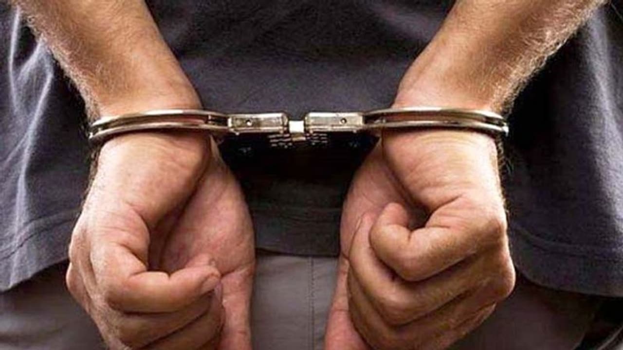 बहन से थे युवक के अवैध संबंध, भाई ने जीजा के साथ मिलकर की हत्या, 80 टुकड़ों में मिला था नरकंकाल बहन से थे युवक के अवैध संबंध, भाई ने जीजा के साथ मिलकर की हत्या, 80 टुकड़ों में मिला था नरकंकाल