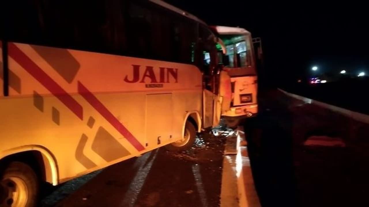 राजसमंद में देर रात इस हादसे में इतने ज्यादा लोग हुए घायल, सही समय पर पहुंची मदद, गनीमत रही नहीं हुई जनहानि राजसमंद में देर रात इस हादसे में इतने ज्यादा लोग हुए घायल, सही समय पर पहुंची मदद, गनीमत रही नहीं हुई जनहानि