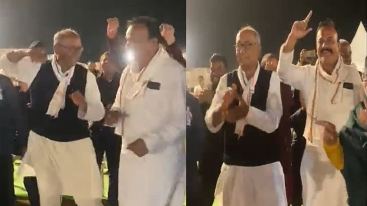 दिग्विजय सिंह ने फिल्म ब्रह्मास्त्र के रोमांटिक गाने पर किया जमकर डांस, वीडियो में देखिए थिरकने का अंदाज दिग्विजय सिंह ने फिल्म ब्रह्मास्त्र के रोमांटिक गाने पर किया जमकर डांस, वीडियो में देखिए थिरकने का अंदाज