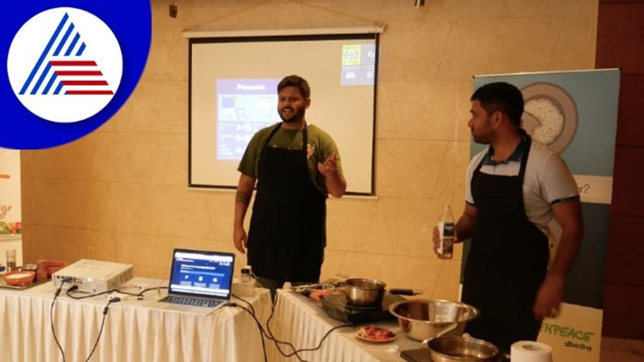 ಕಣ್ಮರೆಯಾಗುತ್ತಿರುವ ಅಕ್ಕಿ ತಳಿಗಳಲ್ಲಿ ಮೂಡಿ ಬಂದ ವೈವಿಧ್ಯಮಯ ತಿನಿಸುಗಳು ಕಣ್ಮರೆಯಾಗುತ್ತಿರುವ ಅಕ್ಕಿ ತಳಿಗಳಲ್ಲಿ ಮೂಡಿ ಬಂದ ವೈವಿಧ್ಯಮಯ ತಿನಿಸುಗಳು