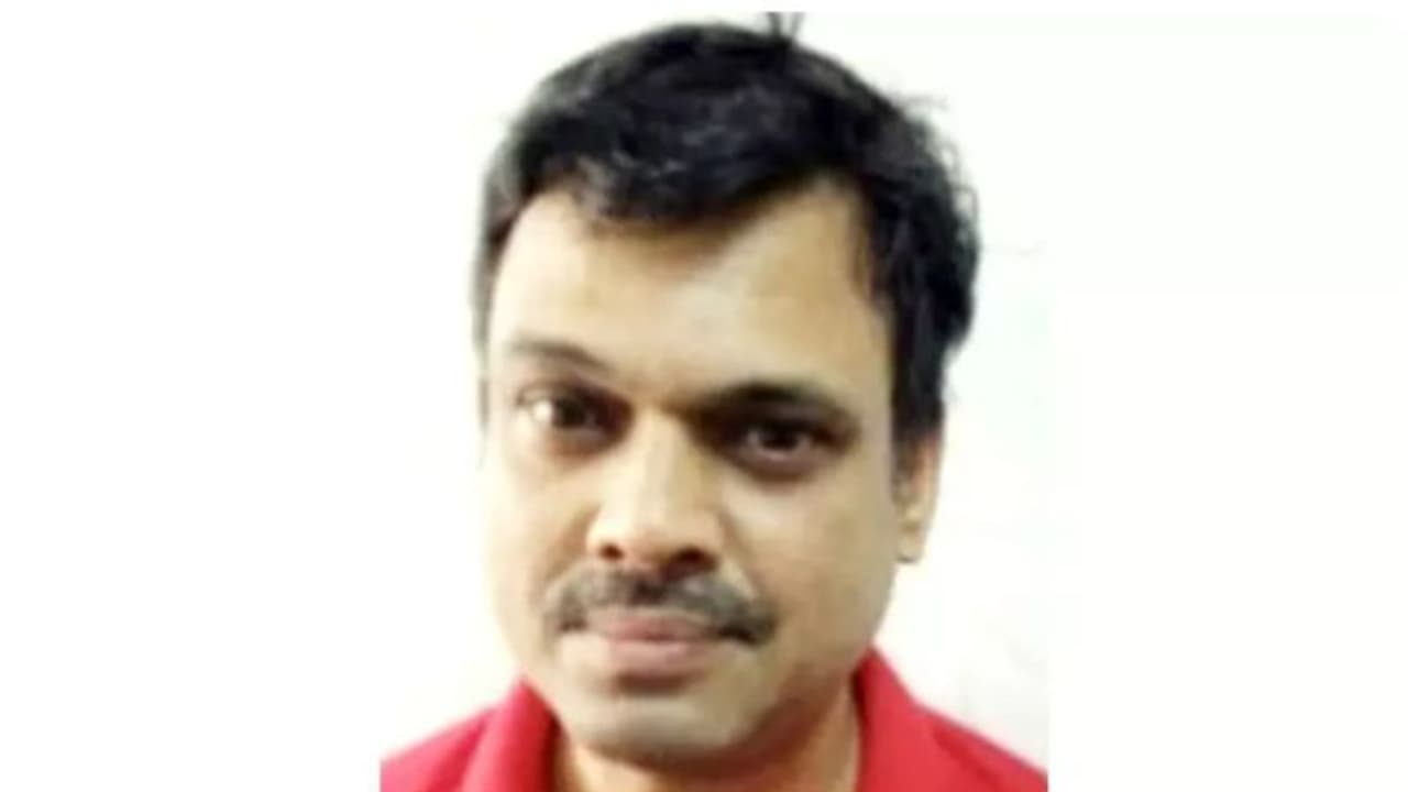 പ്രവാസി മലയാളി ഹൃദയാഘാതം മൂലം മരിച്ചു പ്രവാസി മലയാളി ഹൃദയാഘാതം മൂലം മരിച്ചു