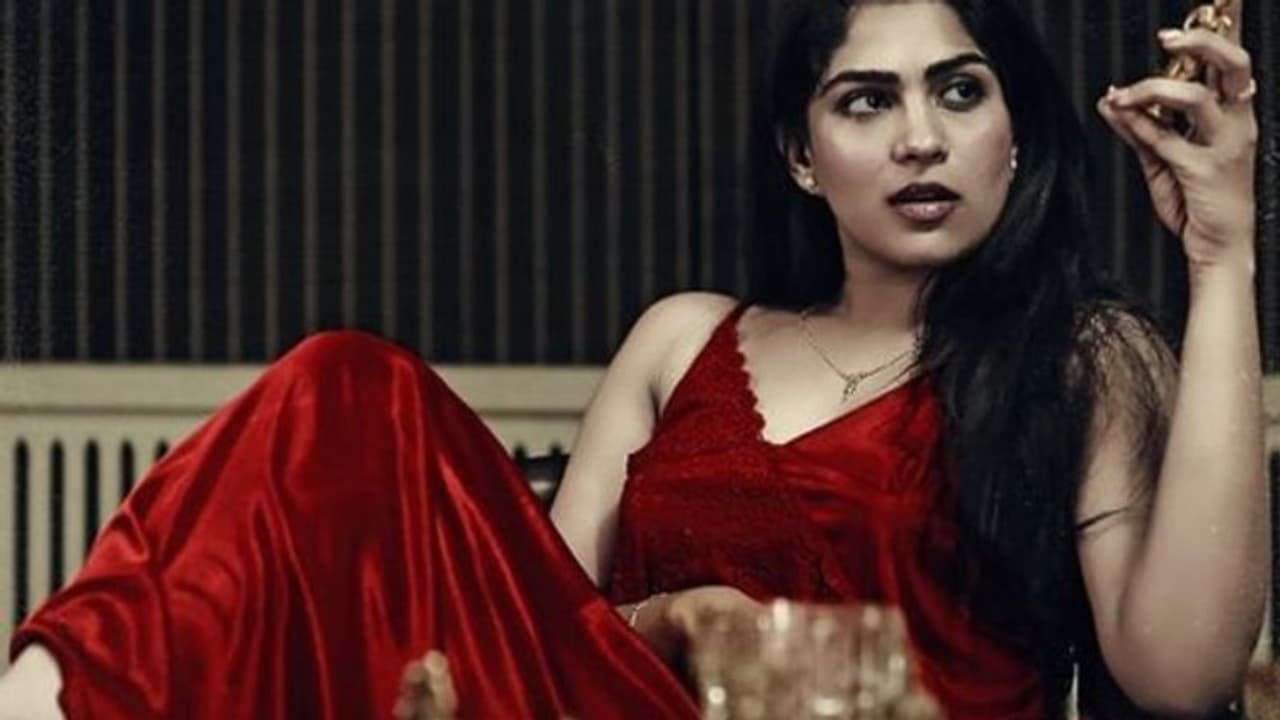 സിദ്ധാര്ഥ് ഭരതന്റെ 'ചതുരം'; സ്വാസിക തകർത്തഭിനയിച്ച ചിത്രത്തിലെ ഗാനമെത്തി സിദ്ധാര്ഥ് ഭരതന്റെ 'ചതുരം'; സ്വാസിക തകർത്തഭിനയിച്ച ചിത്രത്തിലെ ഗാനമെത്തി