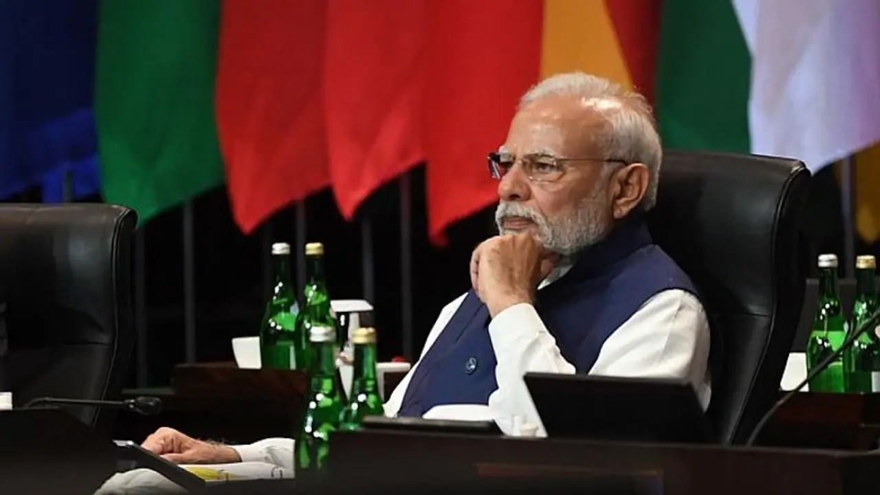 'ಪ್ರತಿ ಬಾರಿಯೂ ಮೋದಿ ಚುನಾವಣೆಯಲ್ಲಿ ಗೆಲ್ಲೋದೇಕೆ..!' ಕೇಂದ್ರ ಸರ್ಕಾರಕ್ಕೆ ಭೇಷ್ ಎಂದ ಅಮೆರಿಕದ ತಜ್ಞ! 'ಪ್ರತಿ ಬಾರಿಯೂ ಮೋದಿ ಚುನಾವಣೆಯಲ್ಲಿ ಗೆಲ್ಲೋದೇಕೆ..!' ಕೇಂದ್ರ ಸರ್ಕಾರಕ್ಕೆ ಭೇಷ್ ಎಂದ ಅಮೆರಿಕದ ತಜ್ಞ!