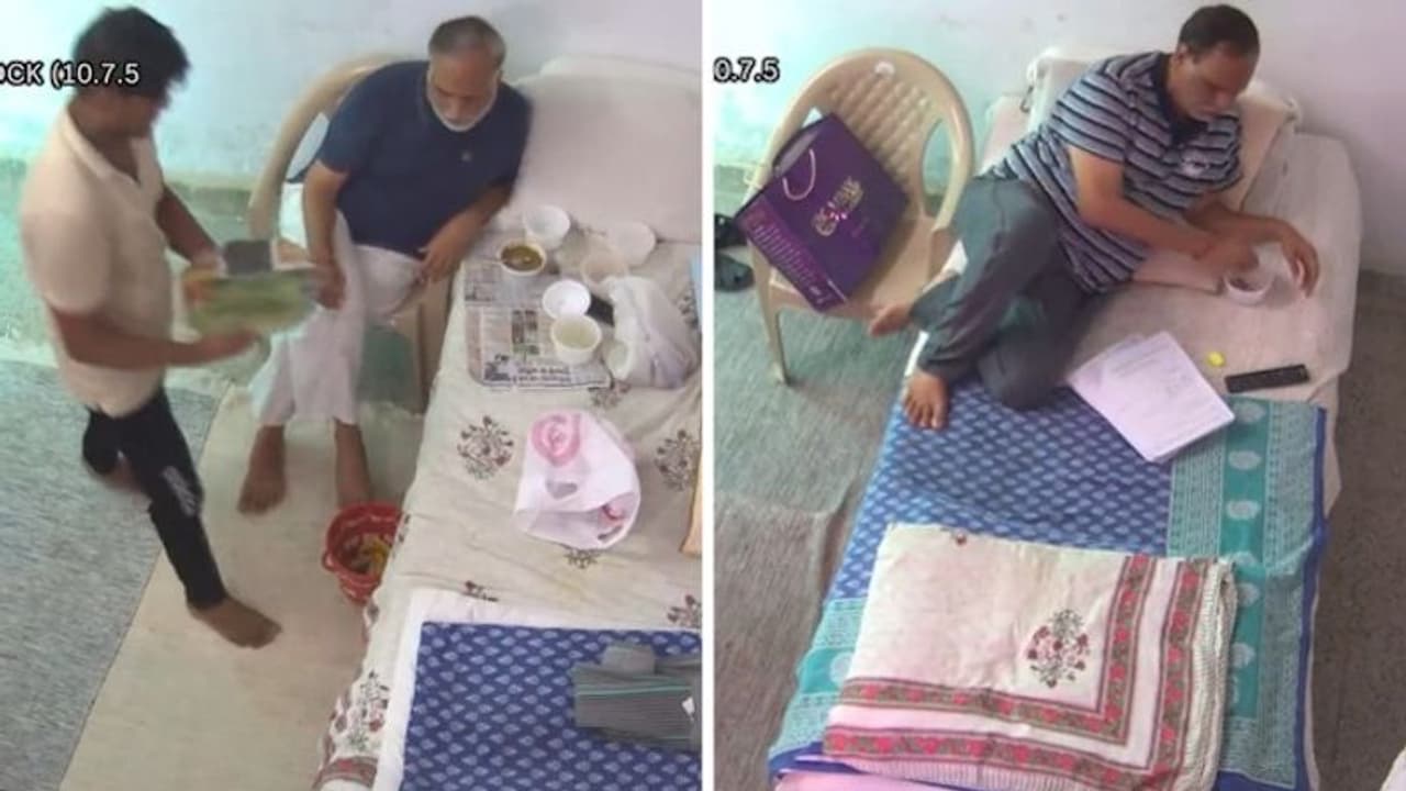 ಮಸಾಜ್‌ ಅಷ್ಟೇ ಅಲ್ಲ..! ಜೈಲಲ್ಲಿ ಆಪ್‌ ಸಚಿವ ಸತ್ಯೇಂದ್ರ ಜೈನ್‌ಗೆ ಸಲಾಡ್‌, ಹಣ್ಣು, ಭರ್ಜರಿ ಔತಣಕೂಟ..!