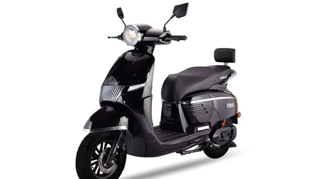 ಕೈಗೆಟುಕವ ದರದಲ್ಲಿ ಕೊಮಾಕಿ ಎಲೆಕ್ಟ್ರಿಕ್ ಸ್ಕೂಟರ್ ಲಾಂಚ್, 100 ಕಿ.ಮೀ ಮೈಲೇಜ್! ಕೈಗೆಟುಕವ ದರದಲ್ಲಿ ಕೊಮಾಕಿ ಎಲೆಕ್ಟ್ರಿಕ್ ಸ್ಕೂಟರ್ ಲಾಂಚ್, 100 ಕಿ.ಮೀ ಮೈಲೇಜ್!
