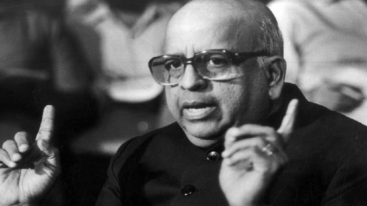 ಶೇಷನ್‌ರಂಥವರು ಚುನಾವಣಾ ಆಯೋಗಕ್ಕೆ ಬೇಕು: ಸುಪ್ರೀಂಕೋರ್ಟ್