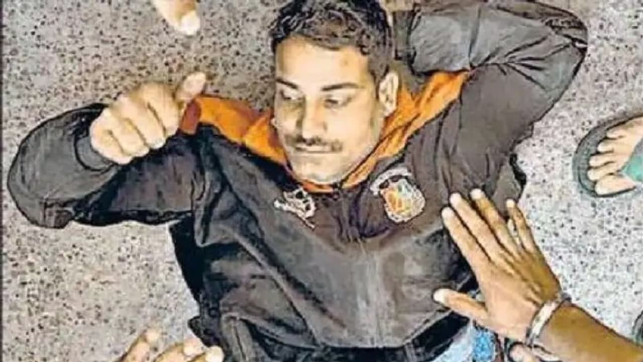 बरेली: 7 दिन बाद जिदगी से जंग हार गया आर्मी का जवान, TTE ने चलती ट्रेन से दिया था धक्का, बढ़ेगी हत्या की धारा बरेली: 7 दिन बाद जिदगी से जंग हार गया आर्मी का जवान, TTE ने चलती ट्रेन से दिया था धक्का, बढ़ेगी हत्या की धारा