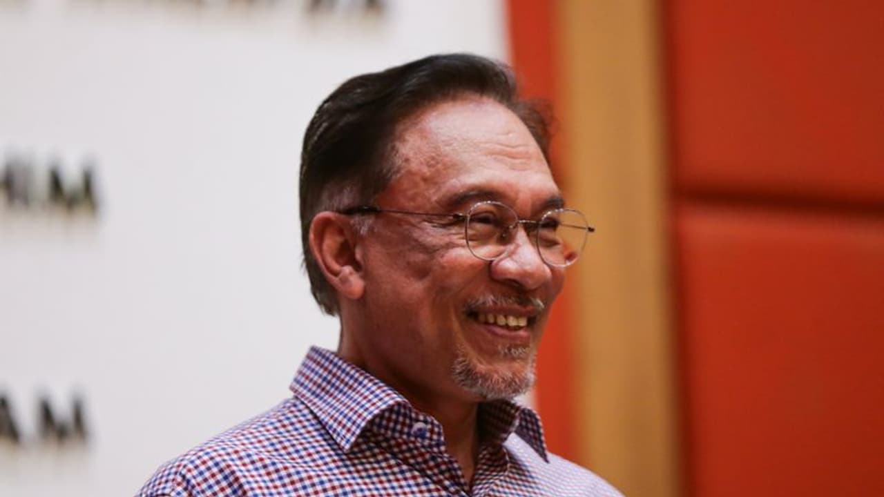 Malaysia New Prime Minister: 25ஆண்டுகள் போராட்டம்! மலேசியாவின் 10வது பிரதமராக அன்வர் இப்ராஹிம் பதவிஏற்கிறார் Malaysia New Prime Minister: 25ஆண்டுகள் போராட்டம்! மலேசியாவின் 10வது பிரதமராக அன்வர் இப்ராஹிம் பதவிஏற்கிறார்